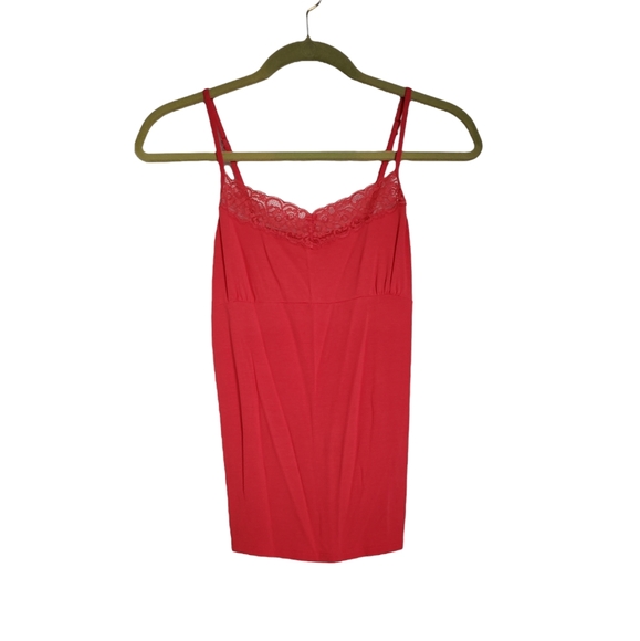 Sheer floral dolman/batwing sleeve top with free layering cami - Picture 9 of 9